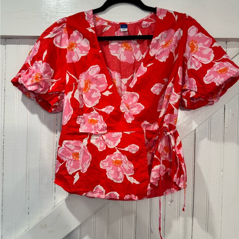 Old Navy Red Pink Floral Wrap Blouse Medium - Picture 2 of 8